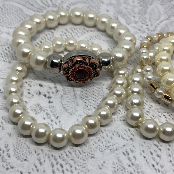 Curated bundle 5 faux pearl stretch costume dressy glam bracelets retro style - Picture 4 of 5